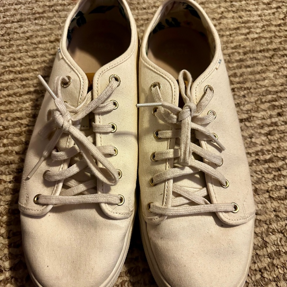 Toms Cream and Green Canvas Shoes